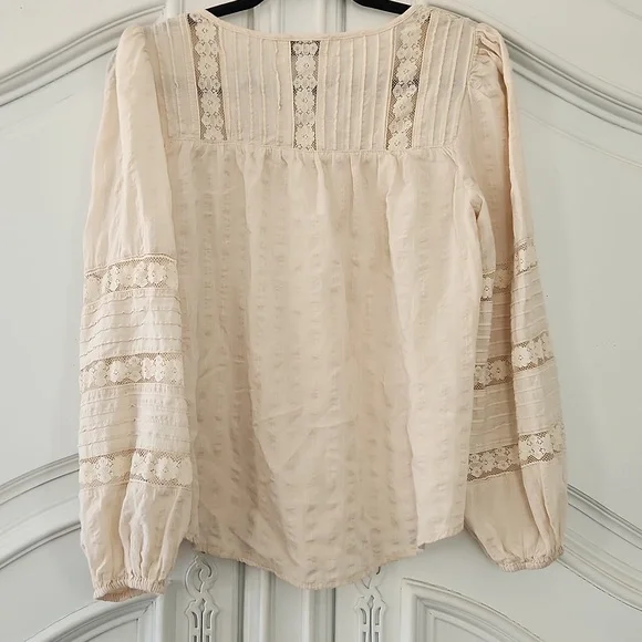 Carly Jean Los Angeles Cream Lace Blouse - Picture 4 of 7